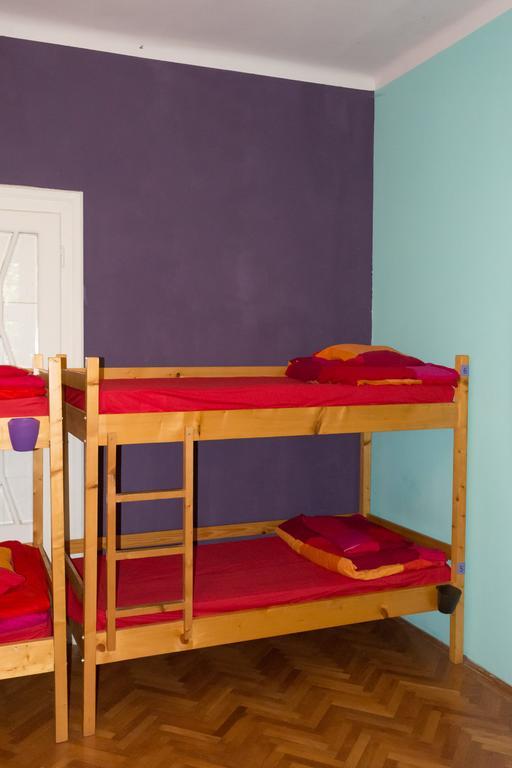 Hostel Costel Тімішоара Номер фото