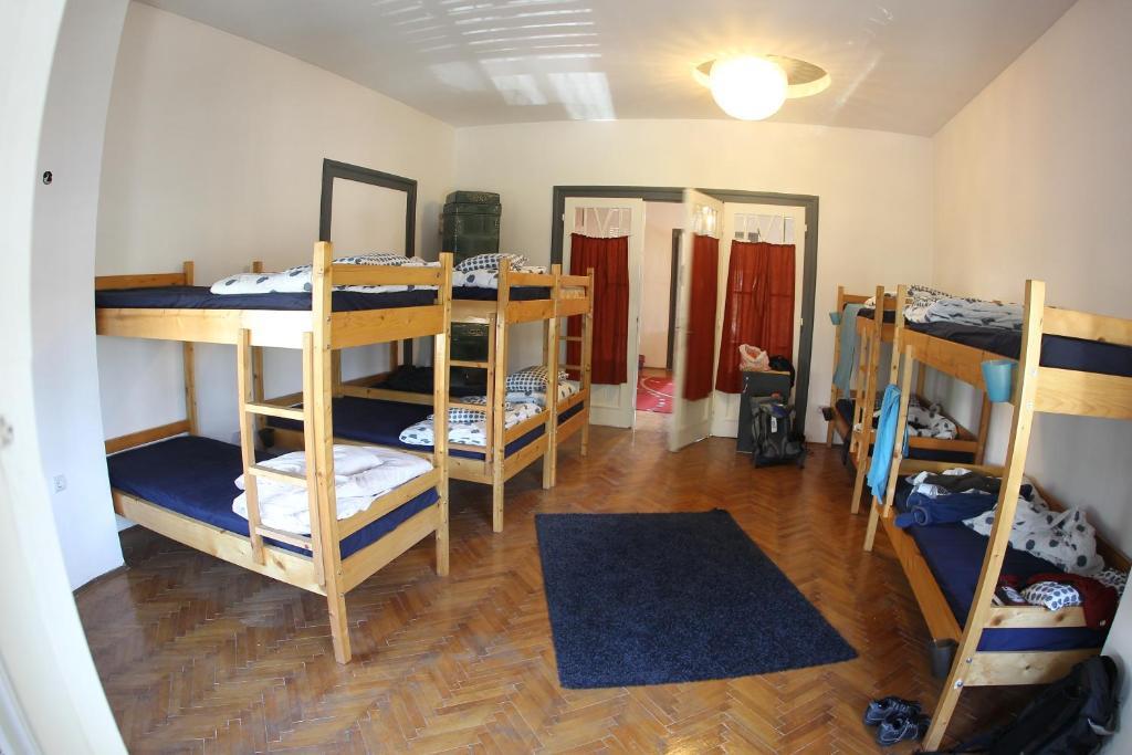 Hostel Costel Тімішоара Номер фото